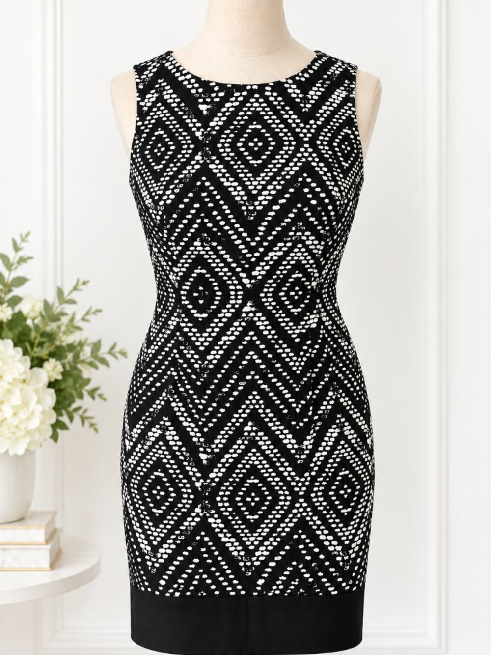 Mario Serrani Black White Geometric Print Sleeveless Sheath Dress Size 12